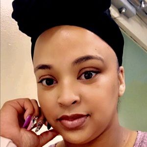 Meet your Posher, Courtney